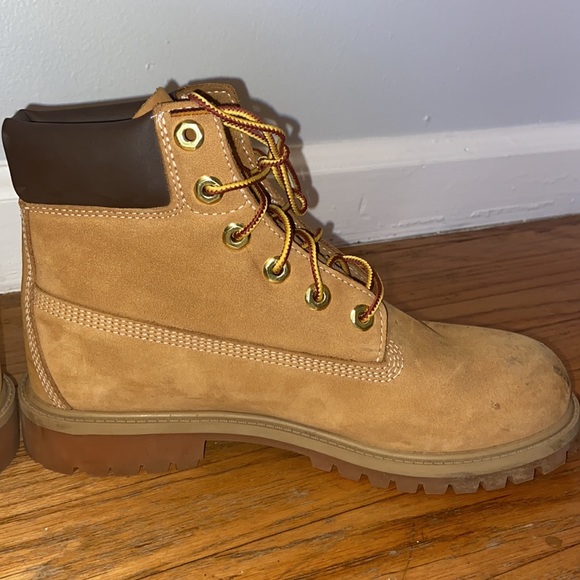 Timbs | Size 6.5 - Picture 6 of 8